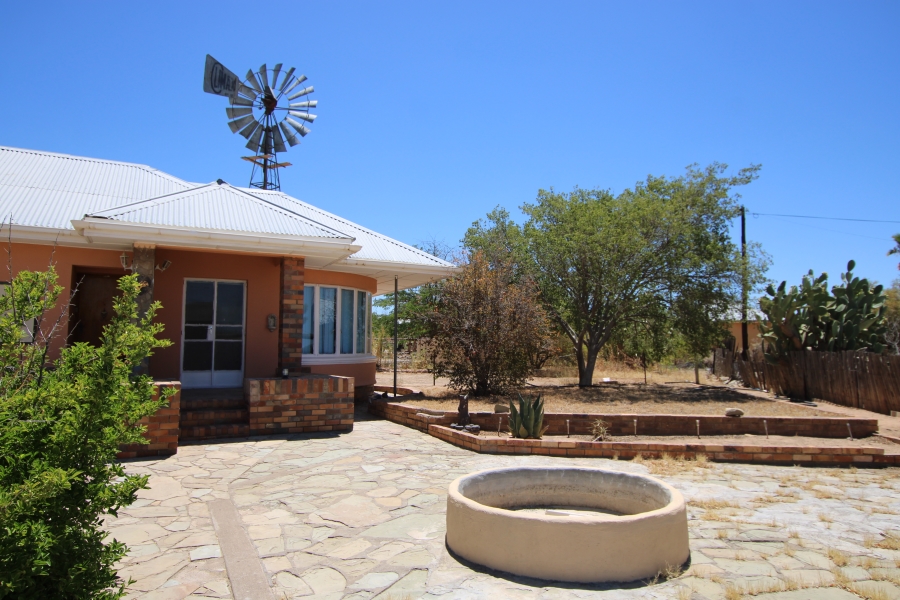 2 Bedroom Property for Sale in Fraserburg Northern Cape